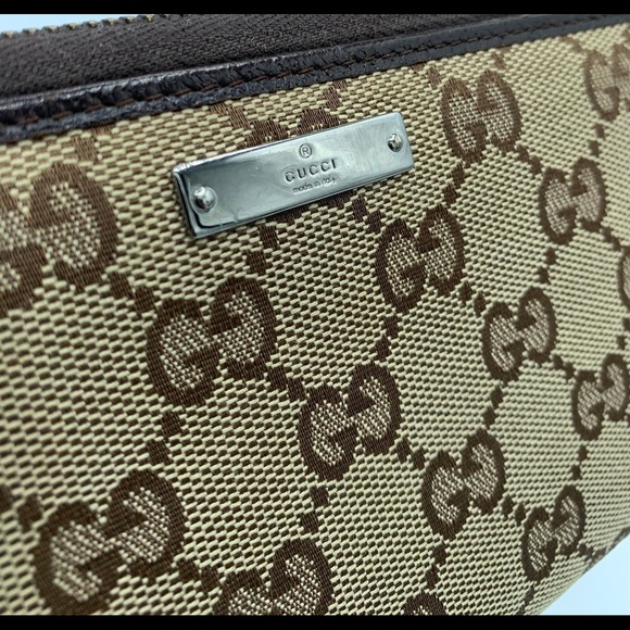 $3️⃣0️⃣0️⃣ GUCCI Long Gg Canvas Zip Around Wallet - Picture 2 of 6